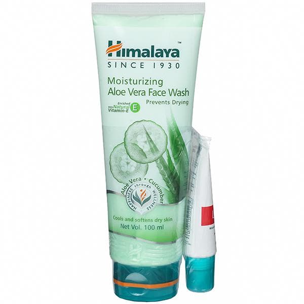 Himalaya Moisturizing Aloe Vera Face Wash (Free Himalaya Lip Balm 10 g) 100 ml
