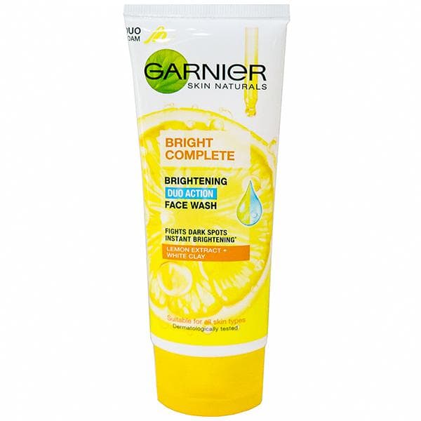 Garnier Bright Complete Brightening Duo Action Face Wash with Lemon Extract + White Clay 100 g